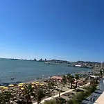 Beach Front Apartment Pedonale