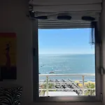 Beach Front Apartment Pedonale